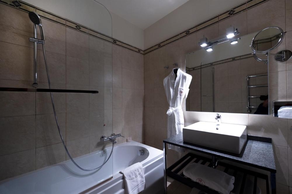 Phi Hotel Bologna Image 15